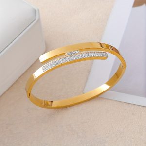 Gleaming Pathway Cuff